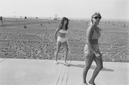 Young girls at Metropolitan Beach, Detroit, 1968