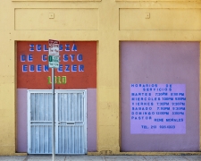 Iglasia Ebenezer, Pico Boulevard, Los Angeles, chromogenic print