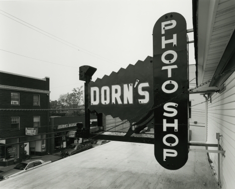Dorn&#039;s Photoshop, Red Bank, New Jersey, 1999